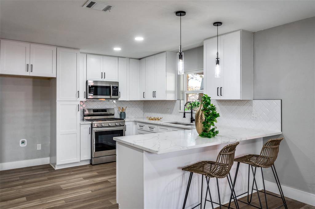 Farmers Branch, TX 75234,13421 Glenside Drive