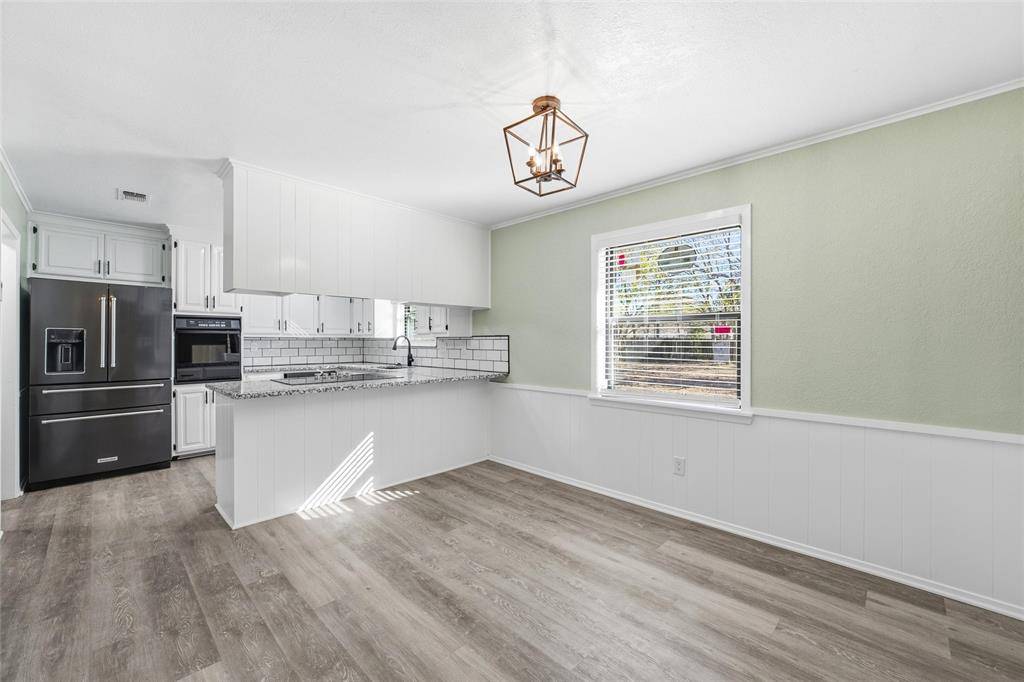 Hewitt, TX 76643,211 Opal Street