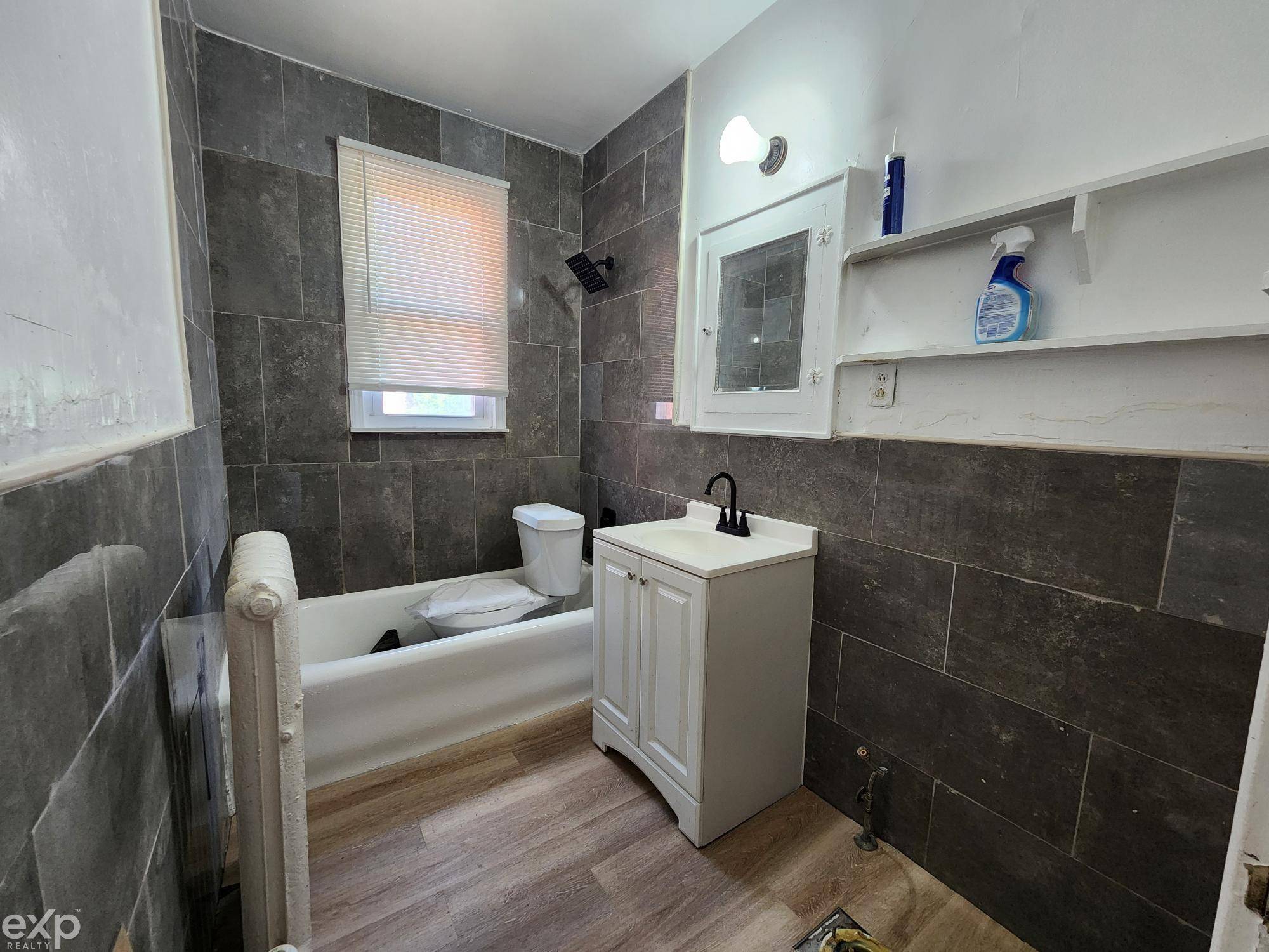 Detroit, MI 48228,9242 Appoline ST