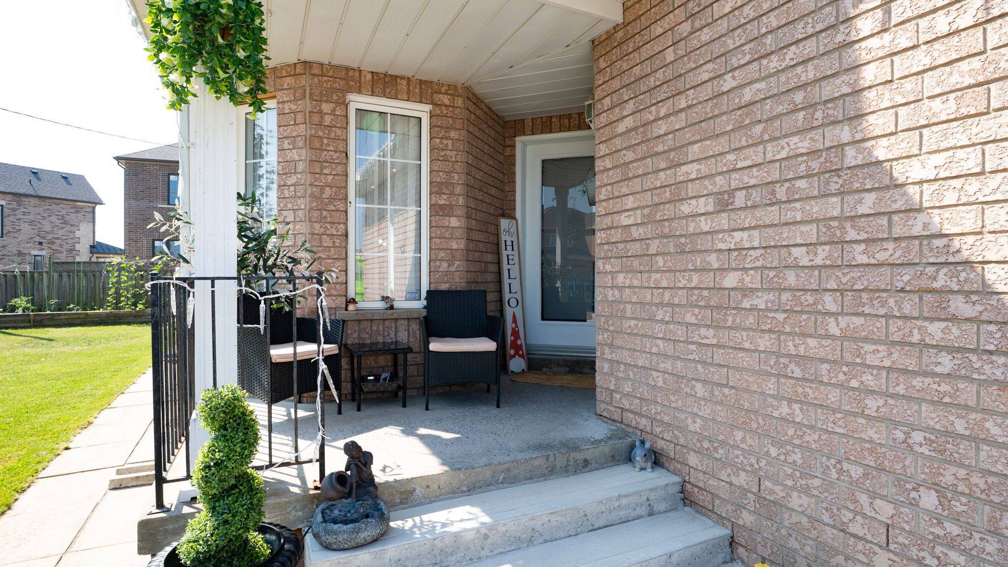 Caledon, ON L7E 2M3,11 Richelieu CT