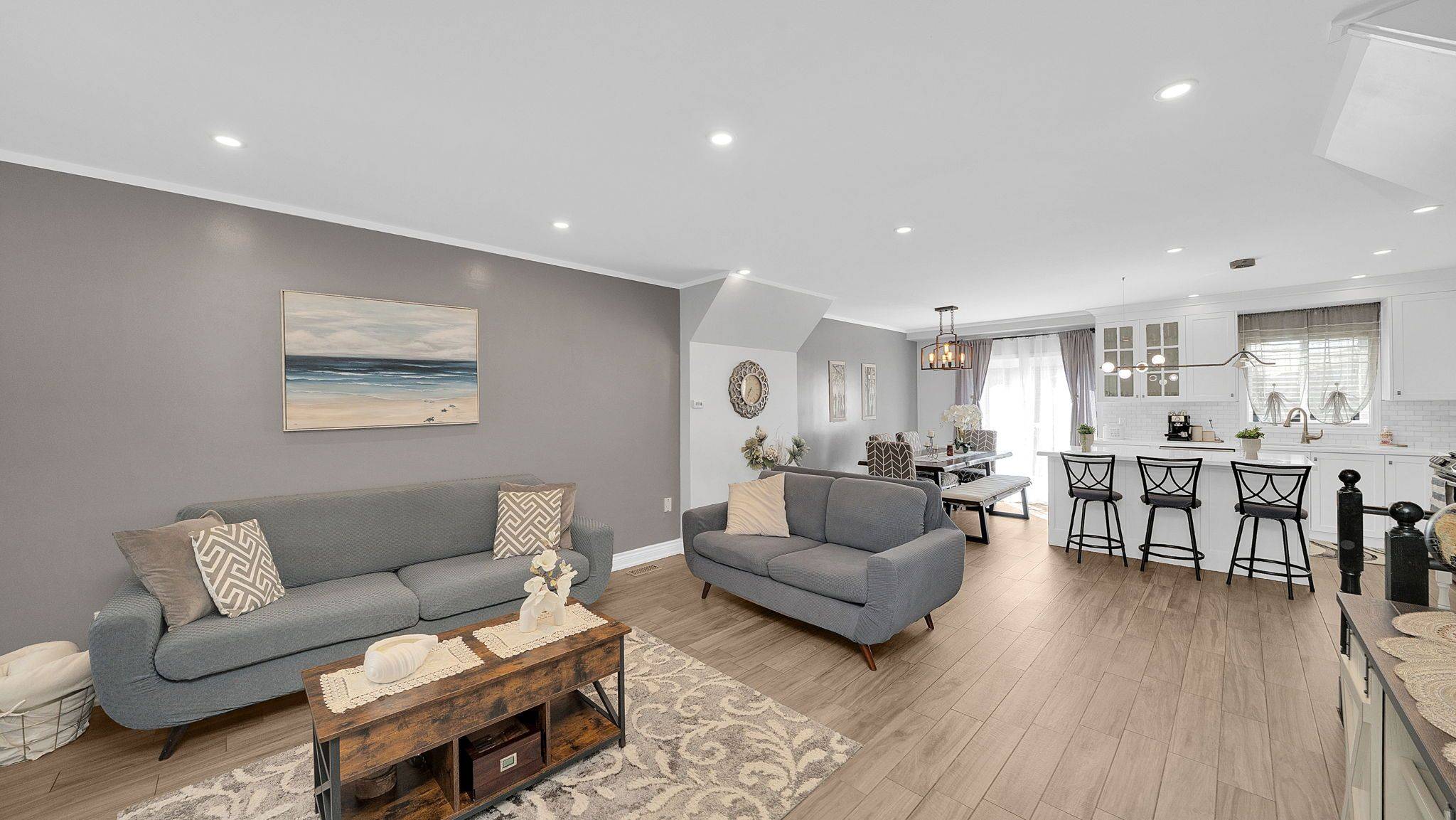 Caledon, ON L7E 2M3,11 Richelieu CT