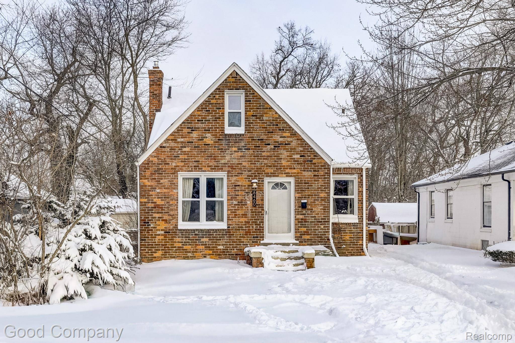 Oak Park, MI 48237,8460 Kenberton DR