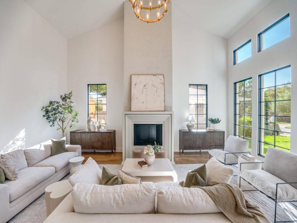 Dallas, TX 75238,10641 Larchfield Lane