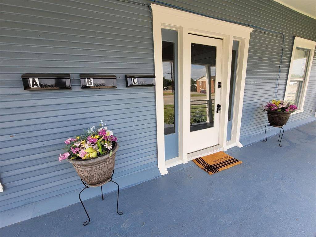 Terrell, TX 75160,1103 E Moore Avenue #1