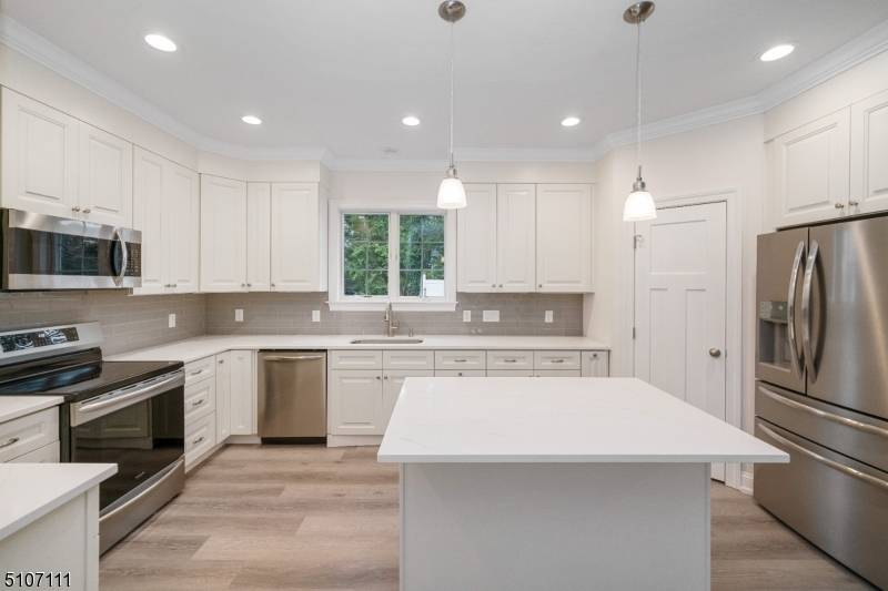 215 Ross Pl #J, Westfield Town, NJ 07090