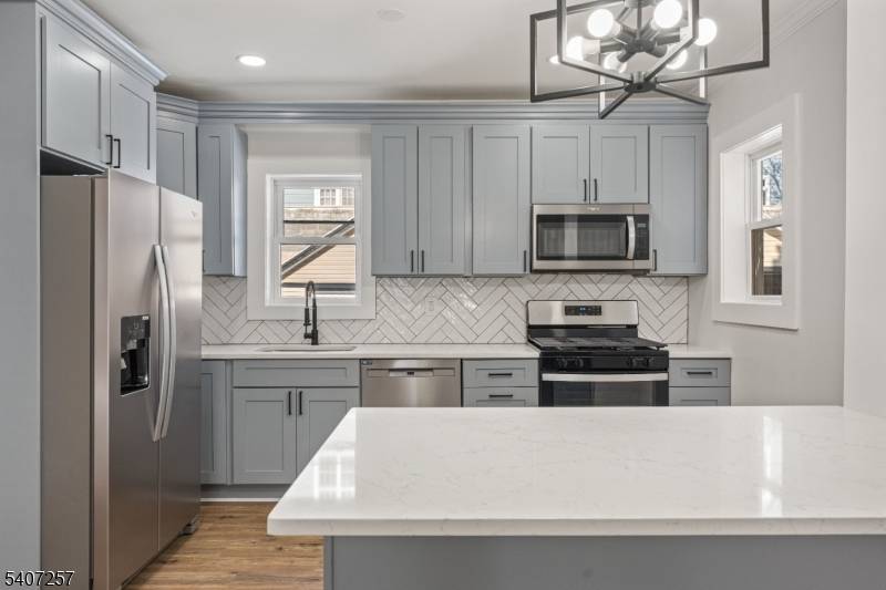 Maplewood Twp., NJ 07040,18 Hilton Ave