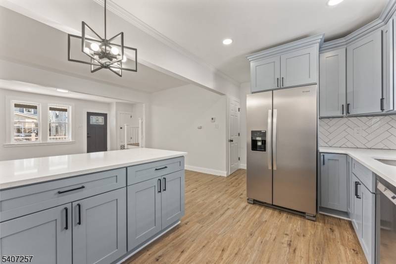 Maplewood Twp., NJ 07040,18 Hilton Ave