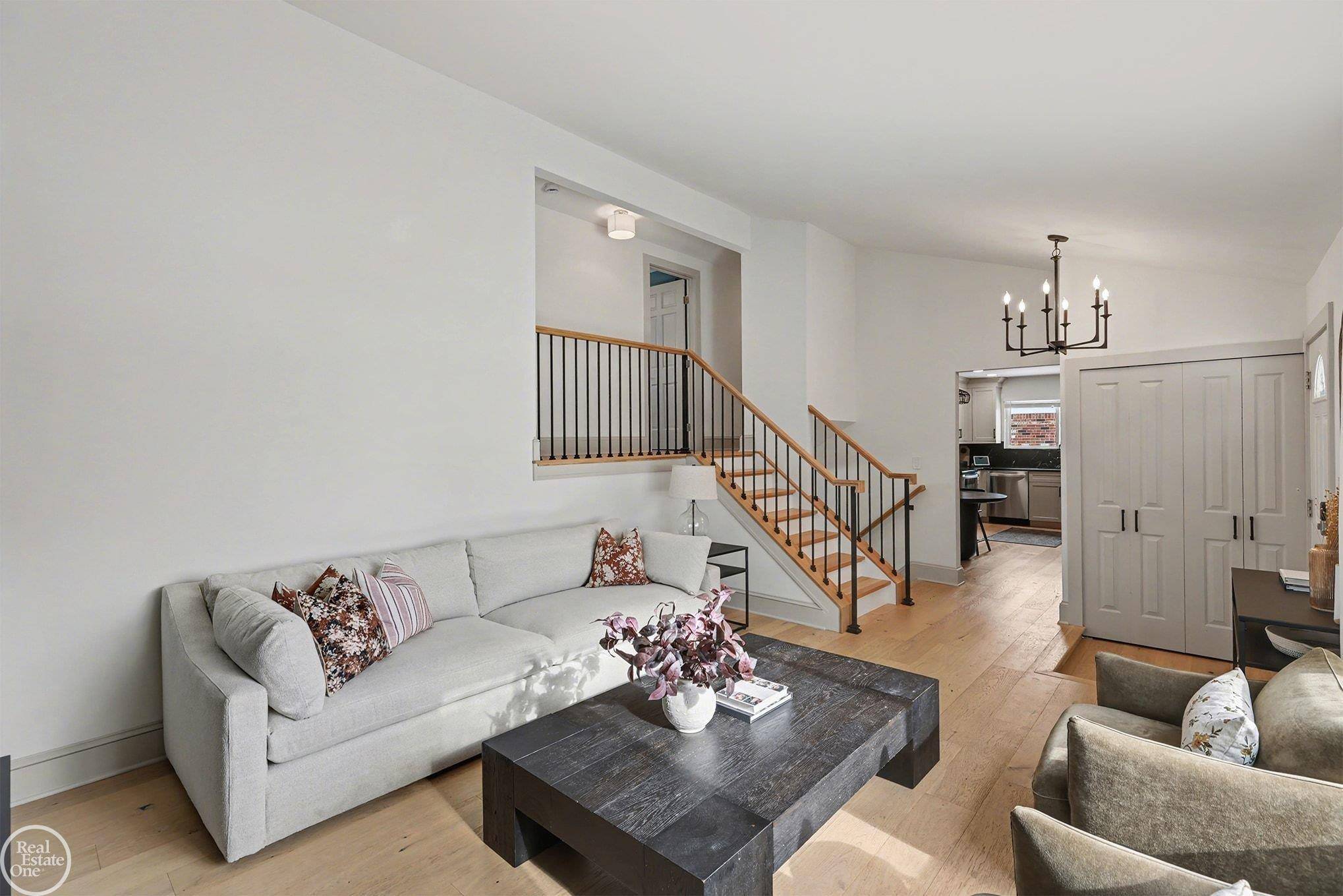 Sterling Heights, MI 48310,2351 Michael DR