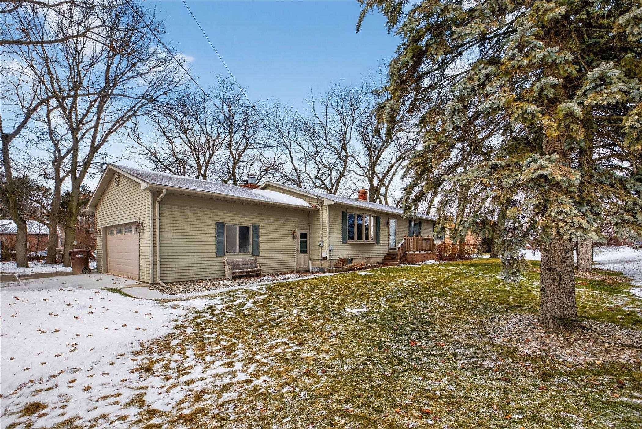 Kawkawlin, MI 48631,2314 S Huron RD