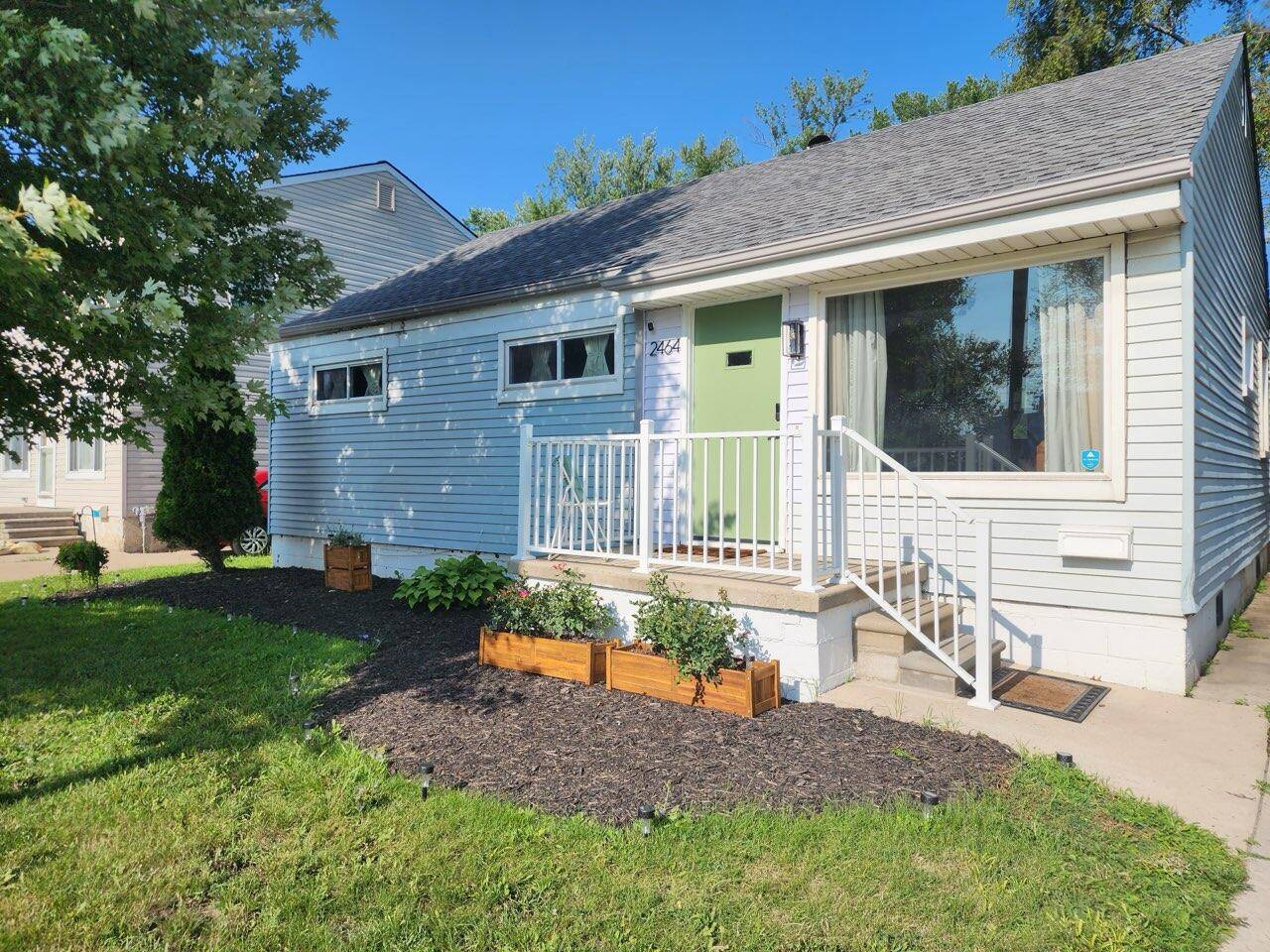 Berkley, MI 48072,2464 Greenfield RD