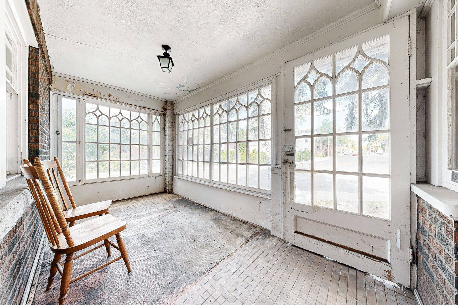 Toronto C09, ON M4T 1K7,99 Glenrose AVE