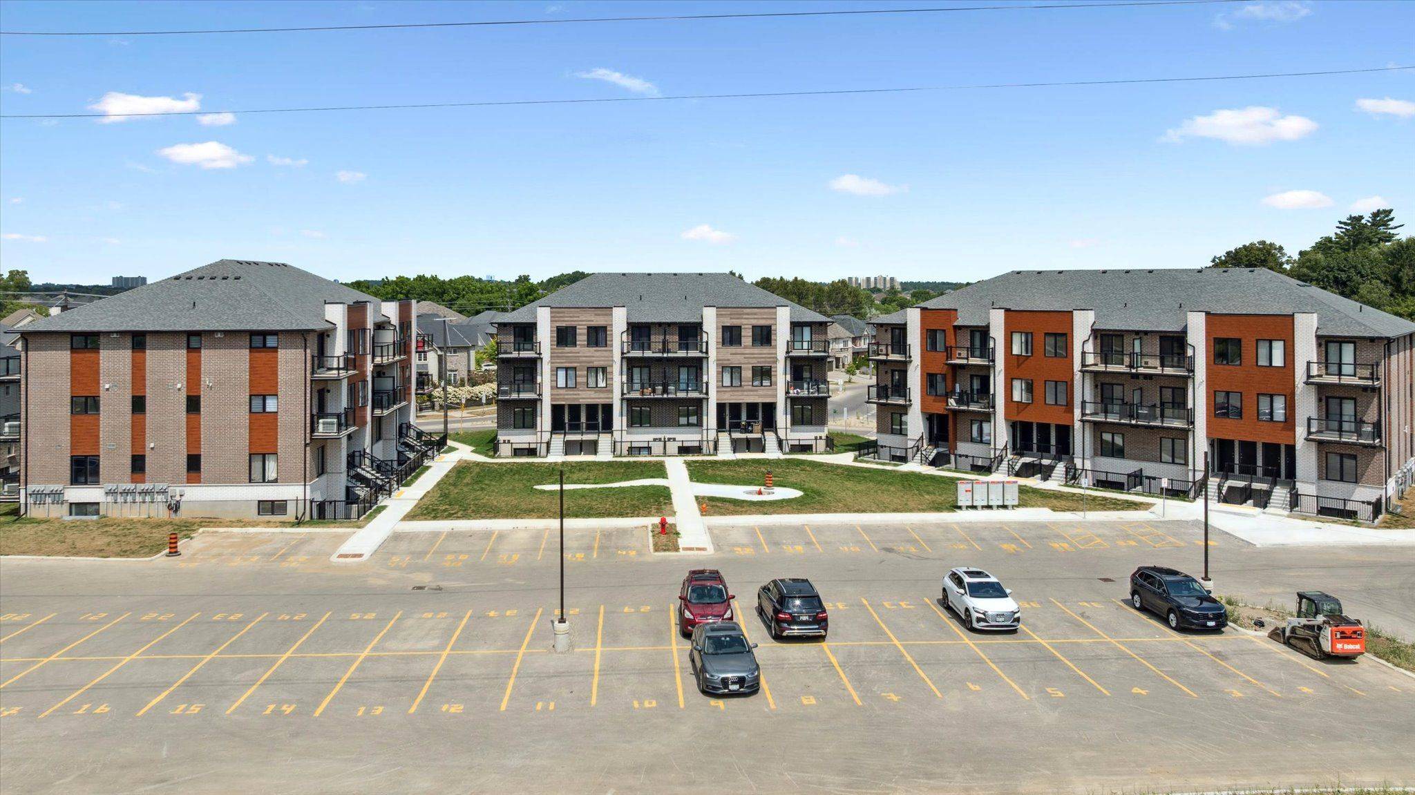 Kitchener, ON N2R 1N3,10 South Creek DR #34