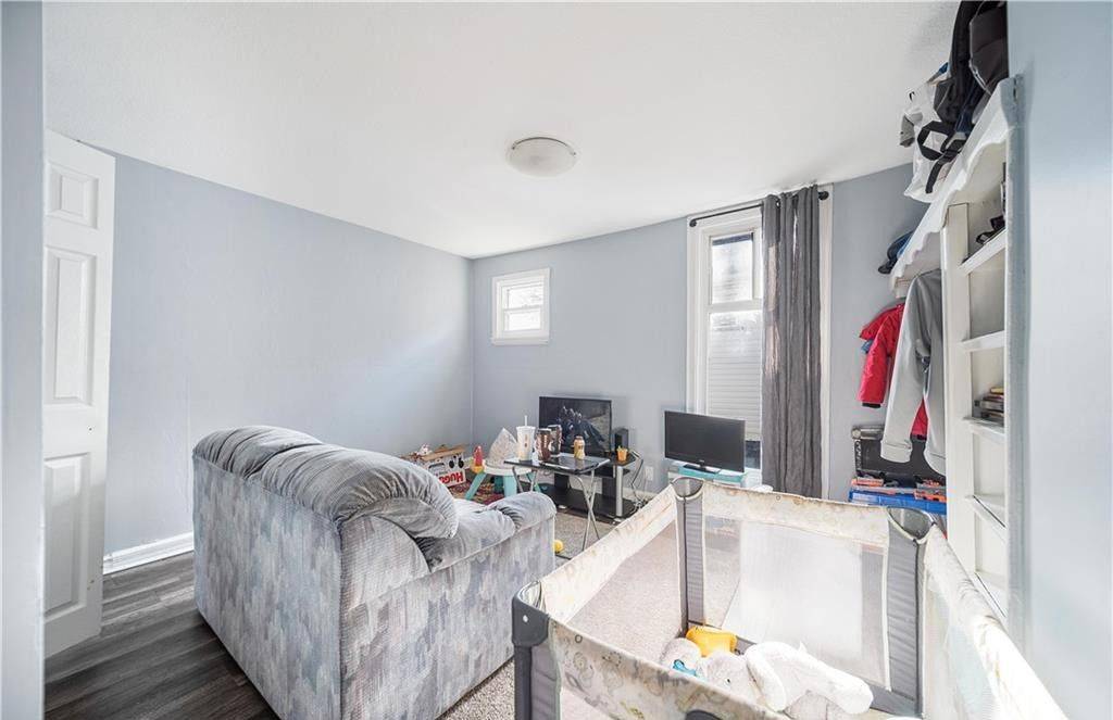 Brantford, ON N3S 3N9,473 Colborne ST