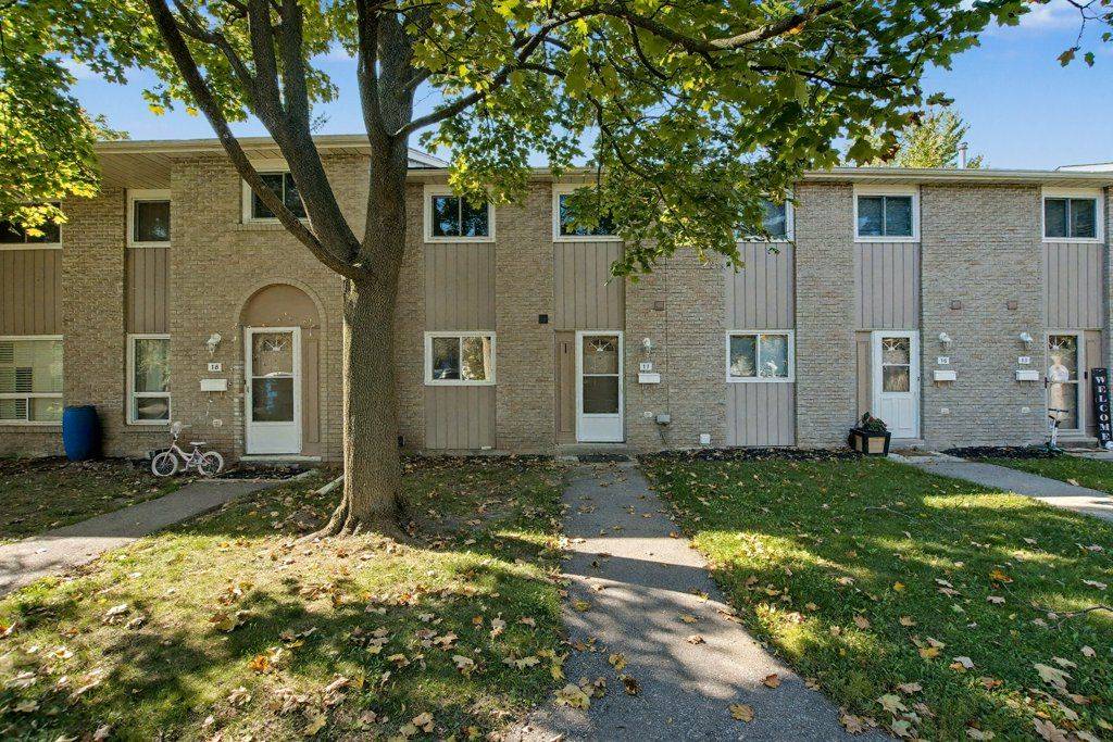 Kitchener, ON N2P 1G2,25 Upper Canada DR #17