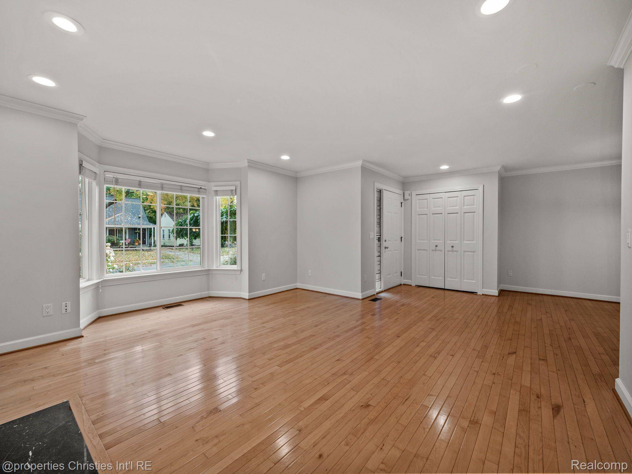 Royal Oak, MI 48067,1505 ANNE DR