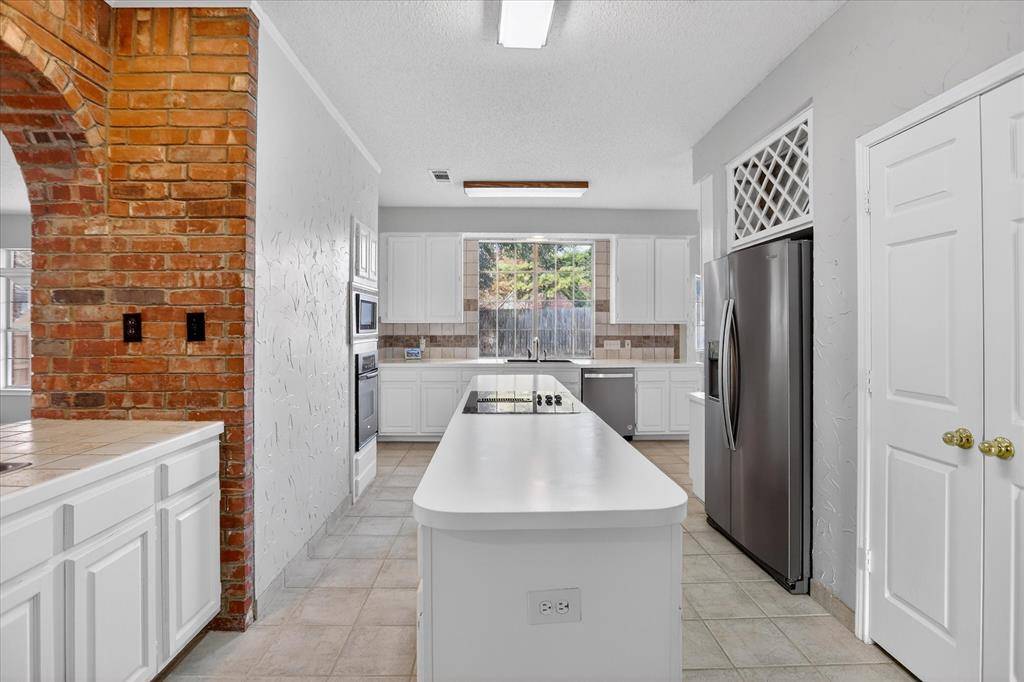 Arlington, TX 76001,6114 Pinwood Circle