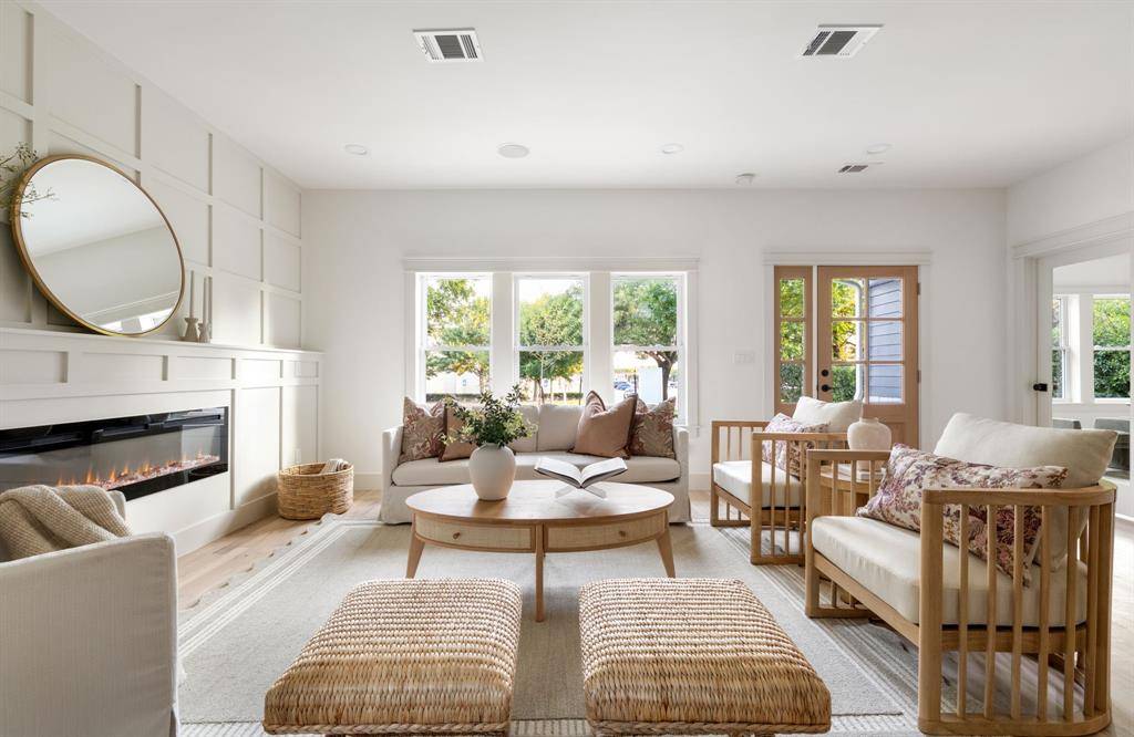 Dallas, TX 75206,5711 Belmont Avenue