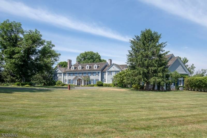 Bedminster Twp., NJ 07931,455 Long Ln