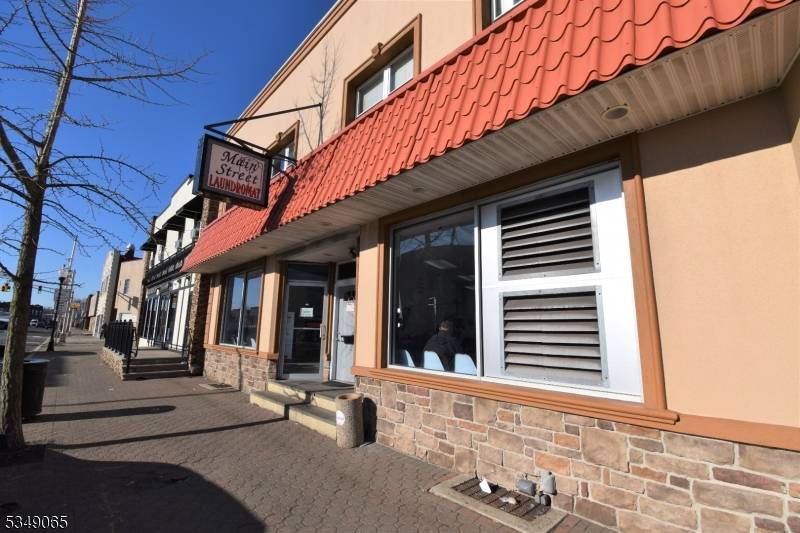 Manville Boro, NJ 08835,52 S Main St