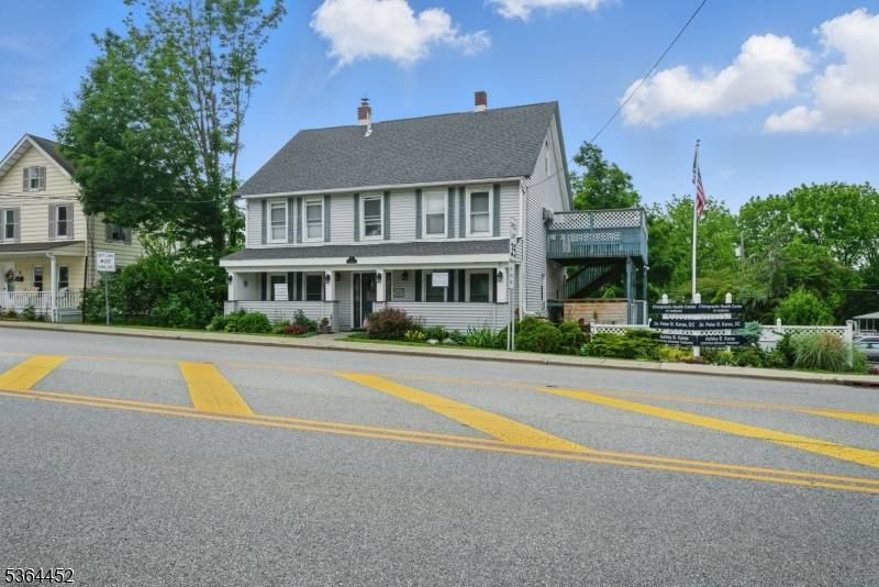 Hamburg Boro, NJ 07419,11 Vernon Ave