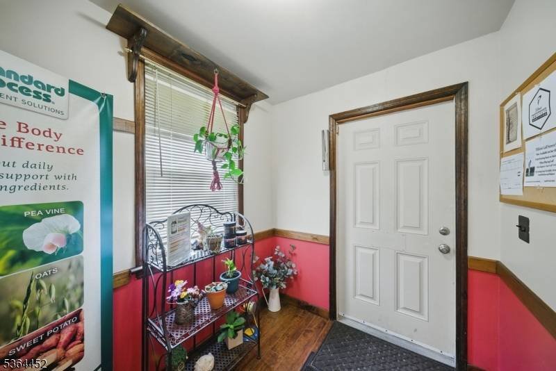 11 Vernon Ave, Hamburg Boro, NJ 07419