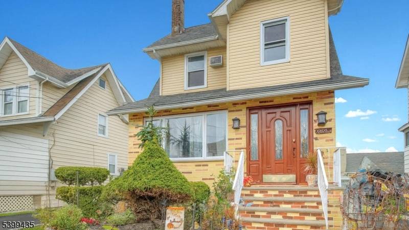 Elizabeth City, NJ 07208,836 Livingston Rd