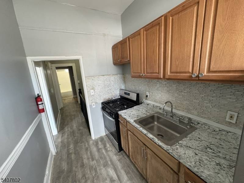 Plainfield City, NJ 07060,197 North Ave