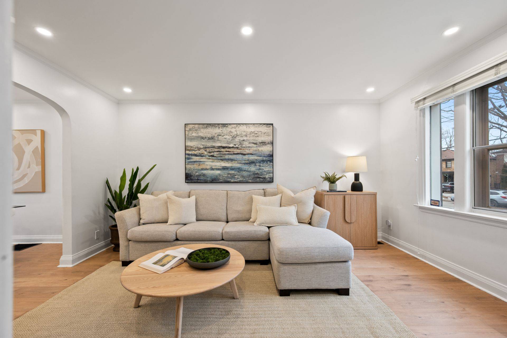 Toronto C11, ON M4G 2N5,54 Thursfield CRES