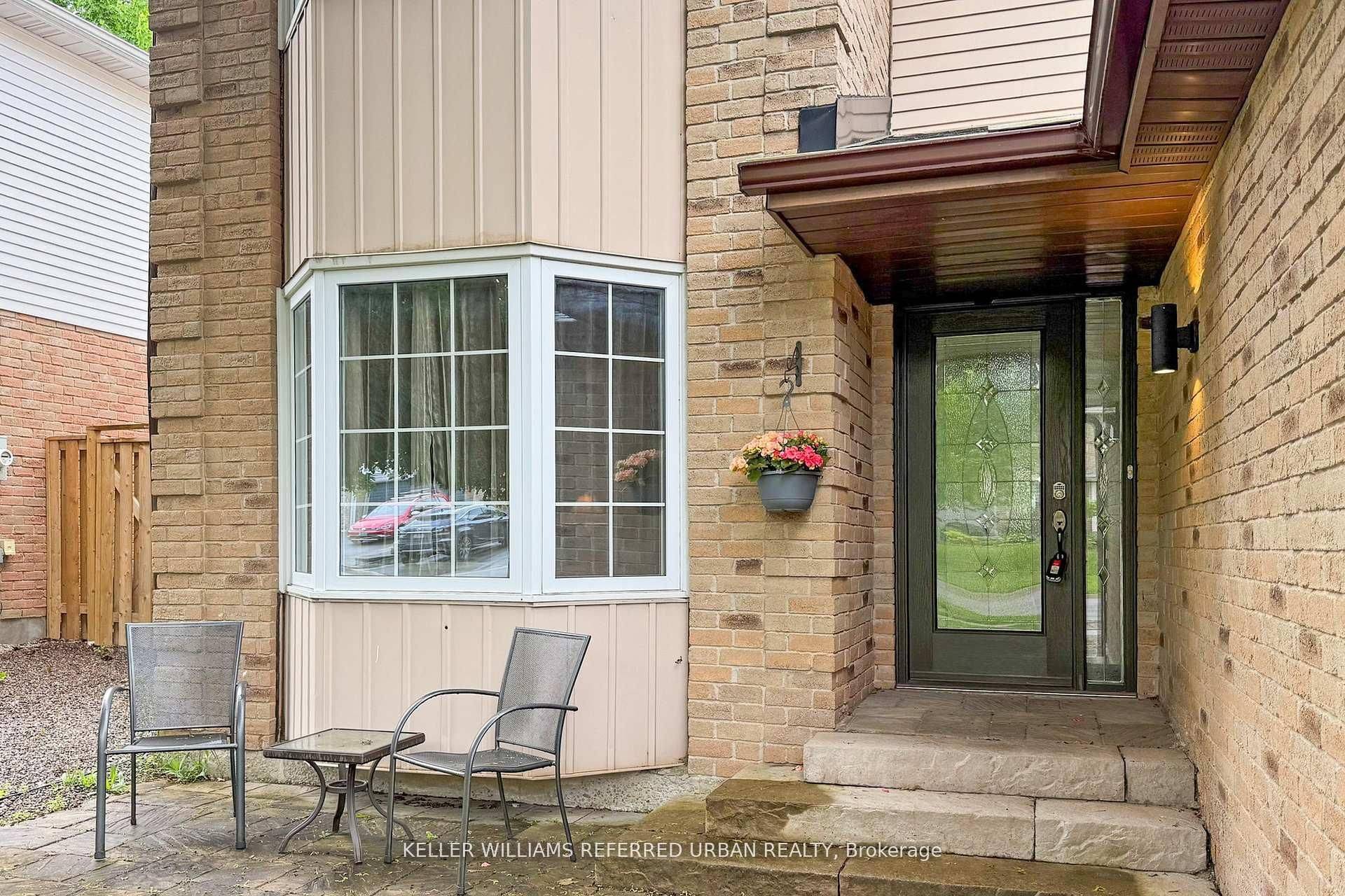 Aurora, ON L4G 3R8,158 Walton DR