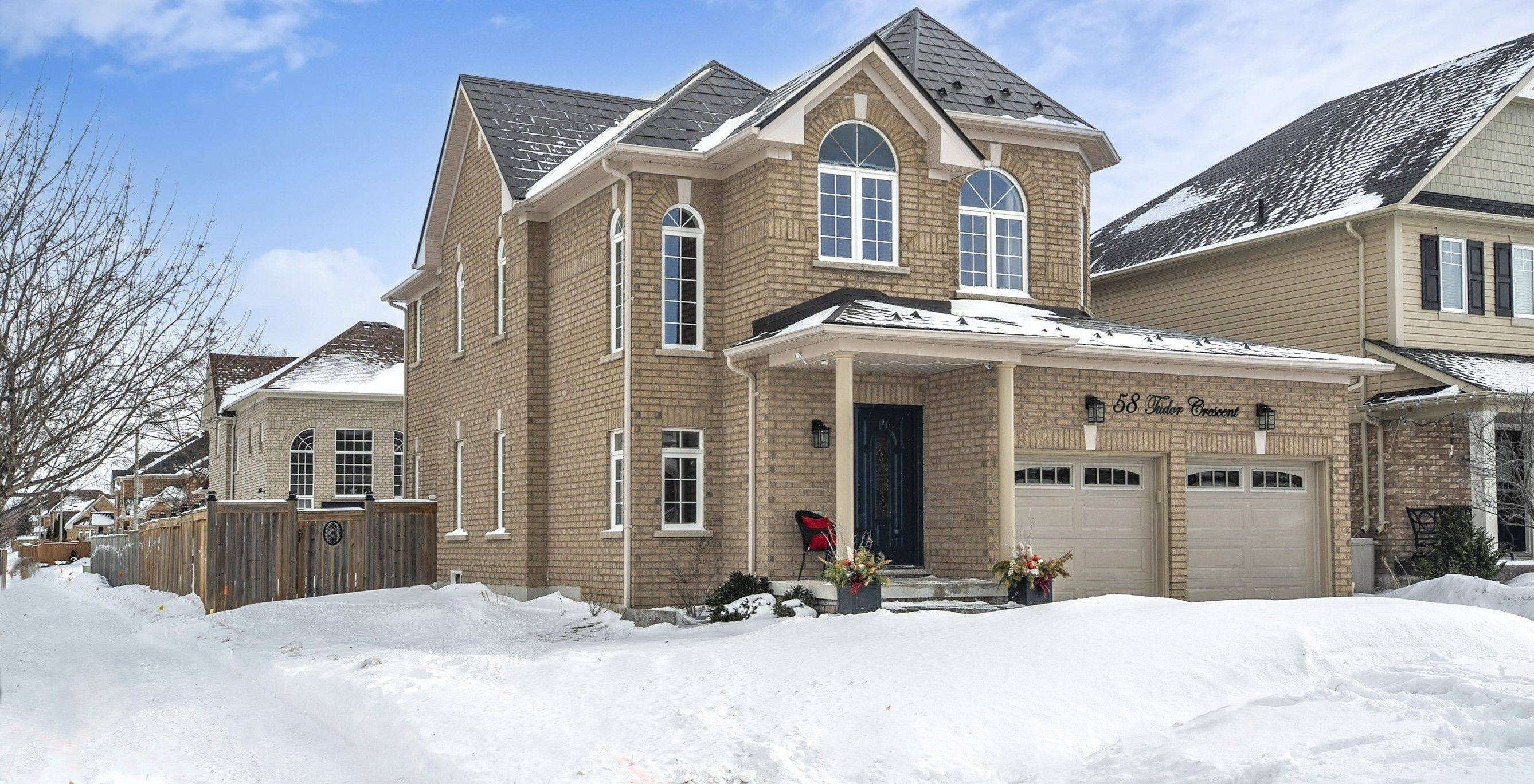 Barrie, ON L4M 0A7,58 Tudor CRES