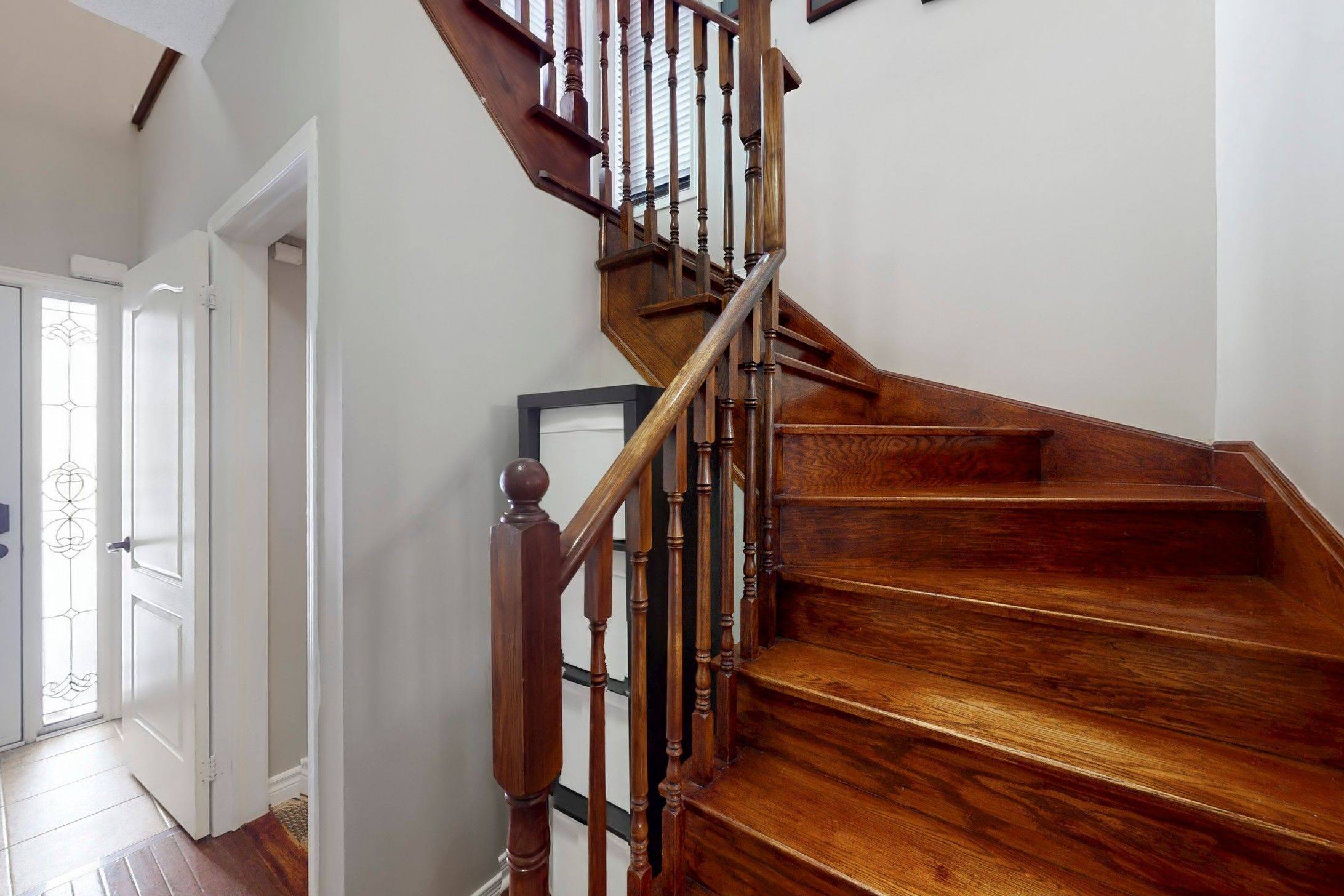 Barrie, ON L4M 0A7,58 Tudor CRES