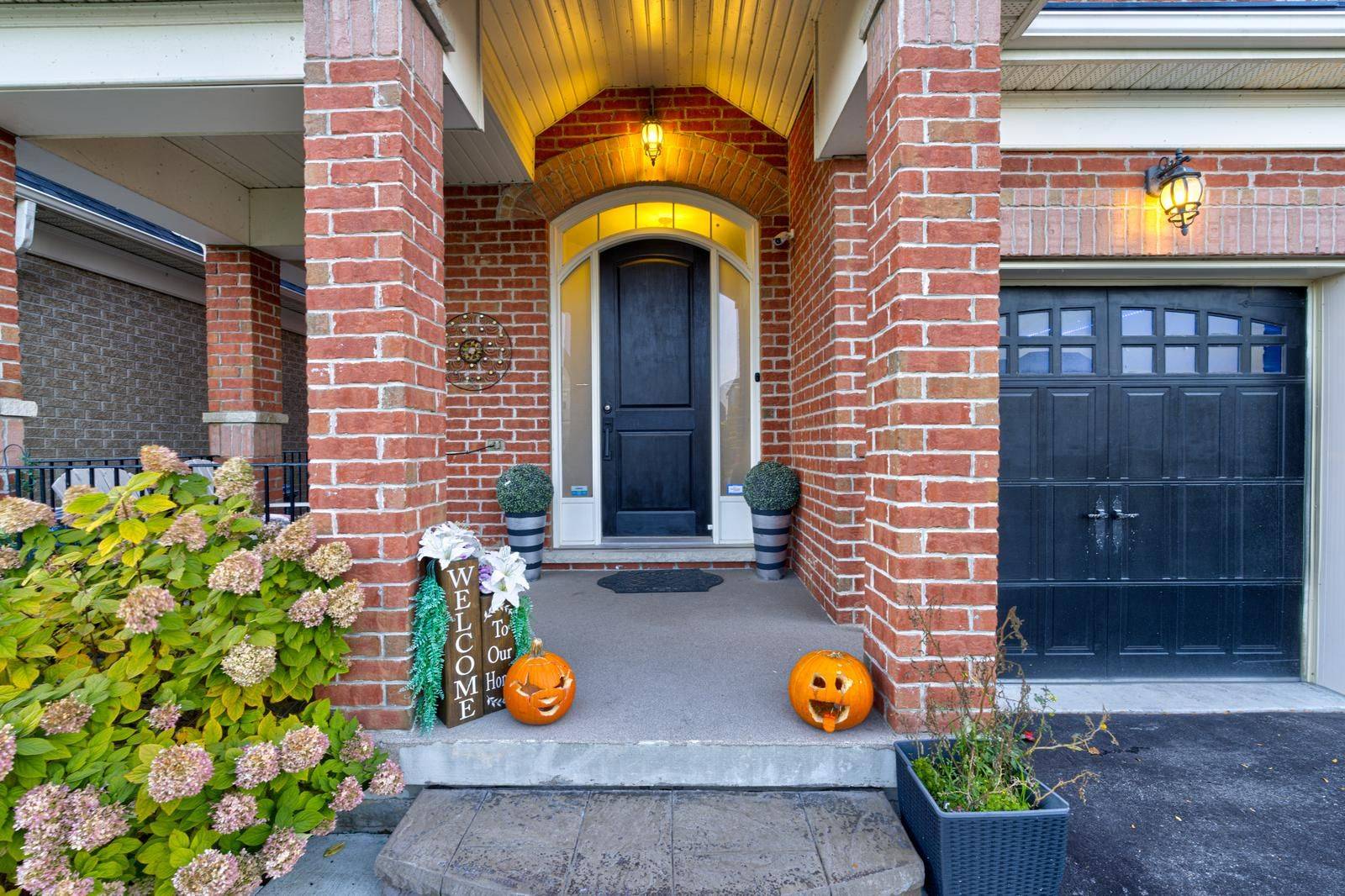 Brampton, ON L6Y 0R9,7 Legendary CIR