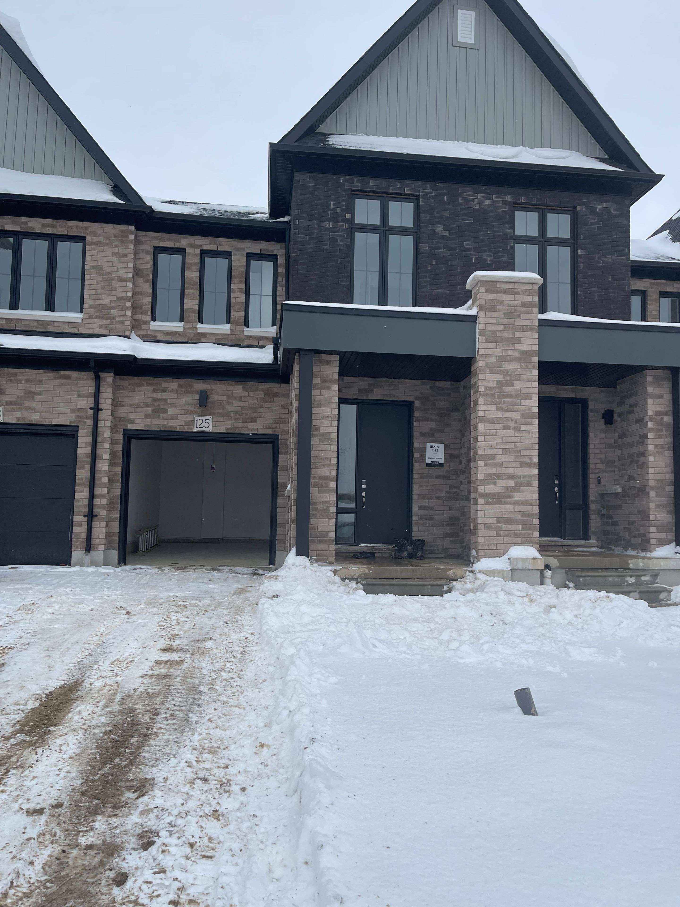 Stratford, ON N5A 0M1,125 Manuel ST