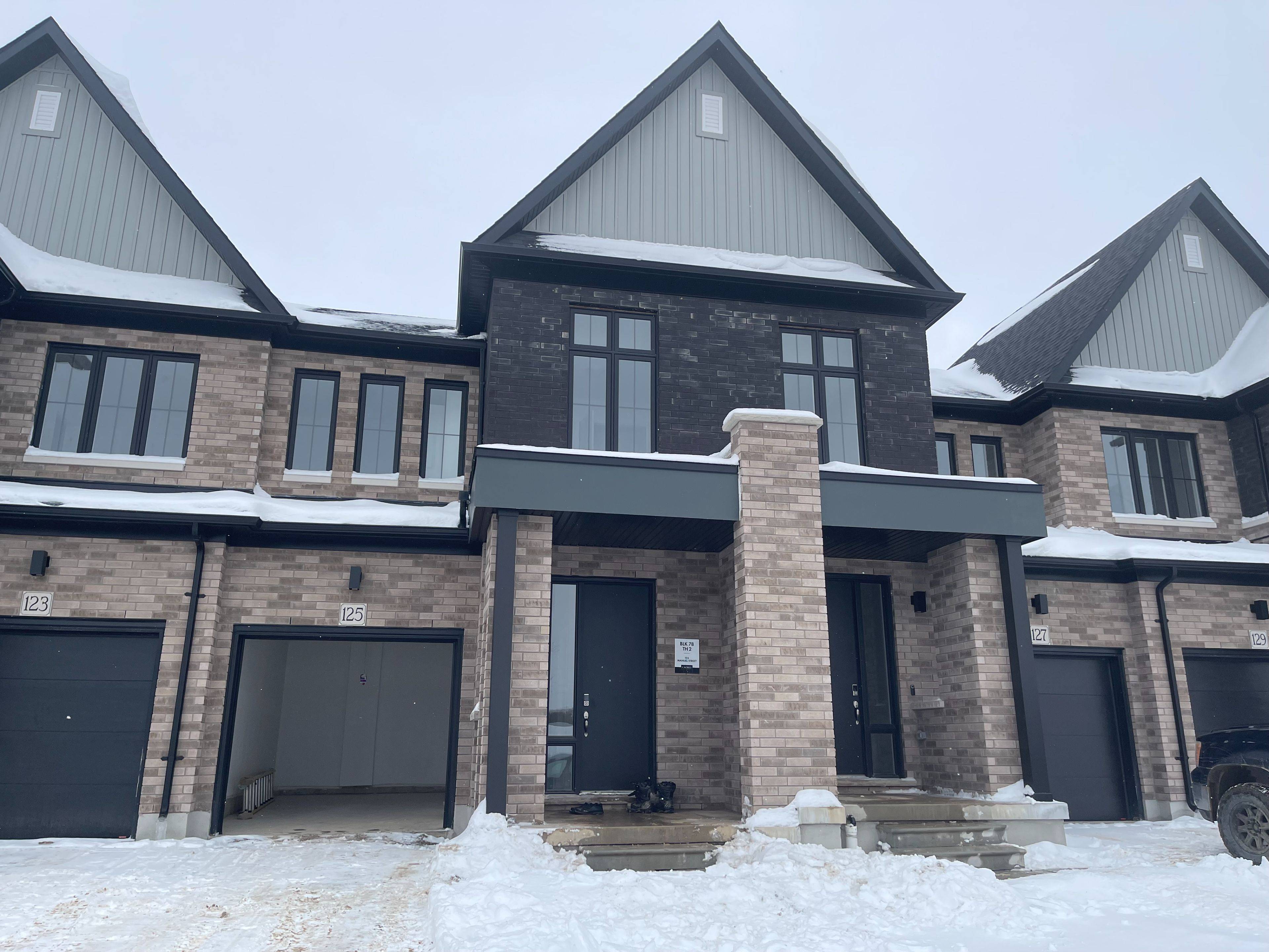 Stratford, ON N5A 0M1,125 Manuel ST