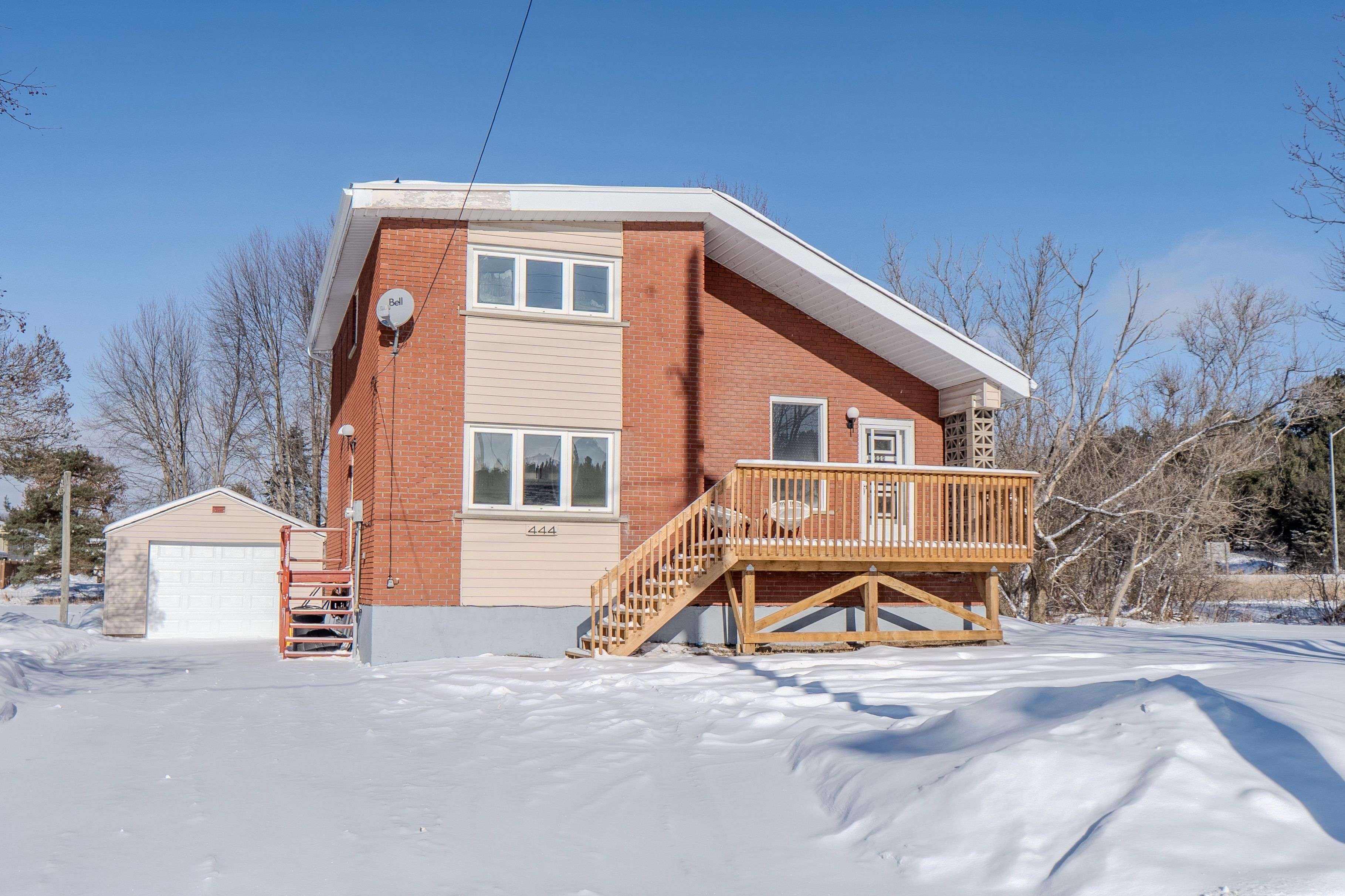 444 Lansdowne ST E, Callander, ON P0H 1H0