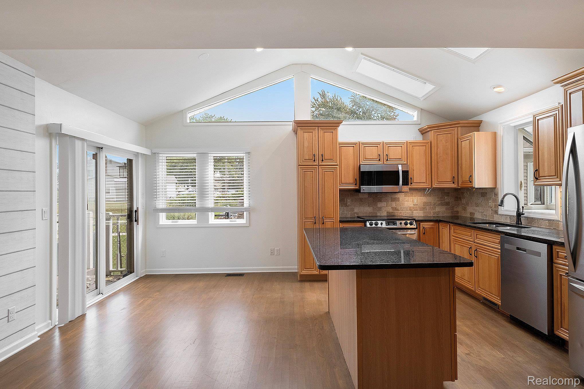 Fenton, MI 48430,12147 Torrey RD