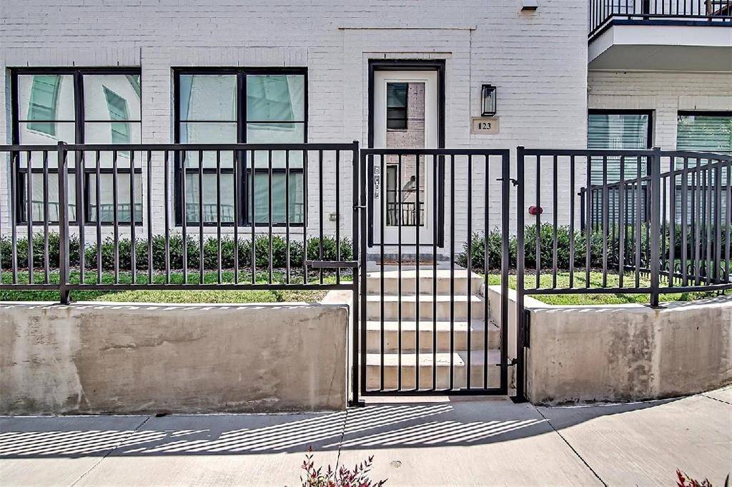 123 Garden Court E, Arlington, TX 76013