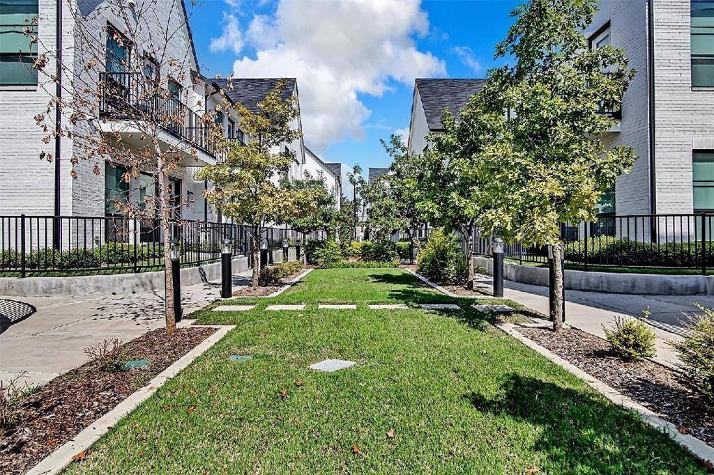 123 Garden Court E, Arlington, TX 76013