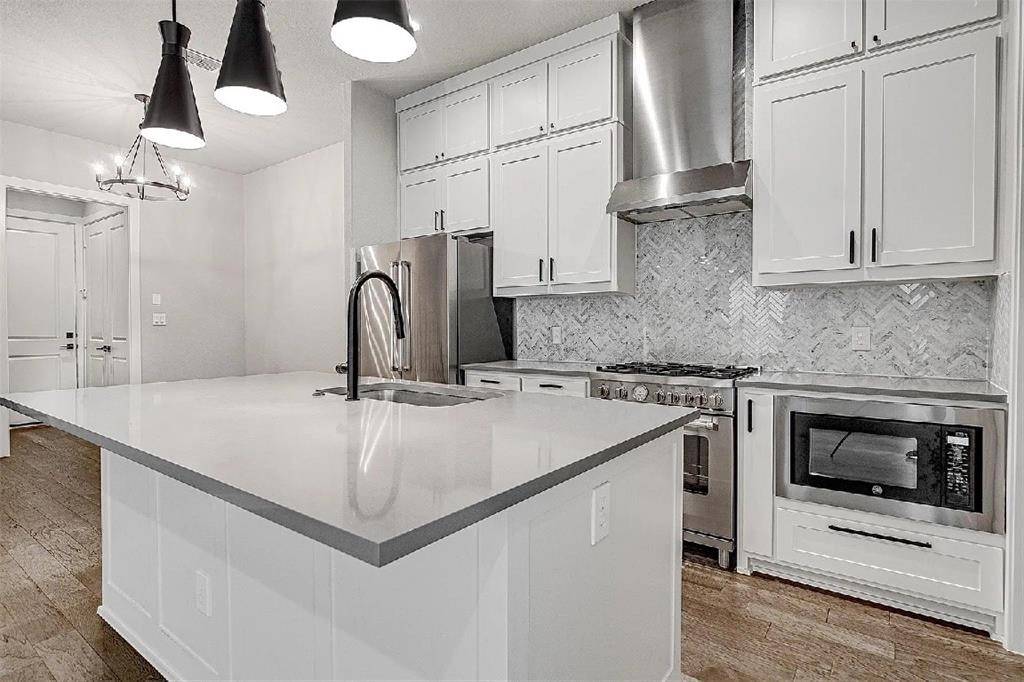 123 Garden Court E, Arlington, TX 76013