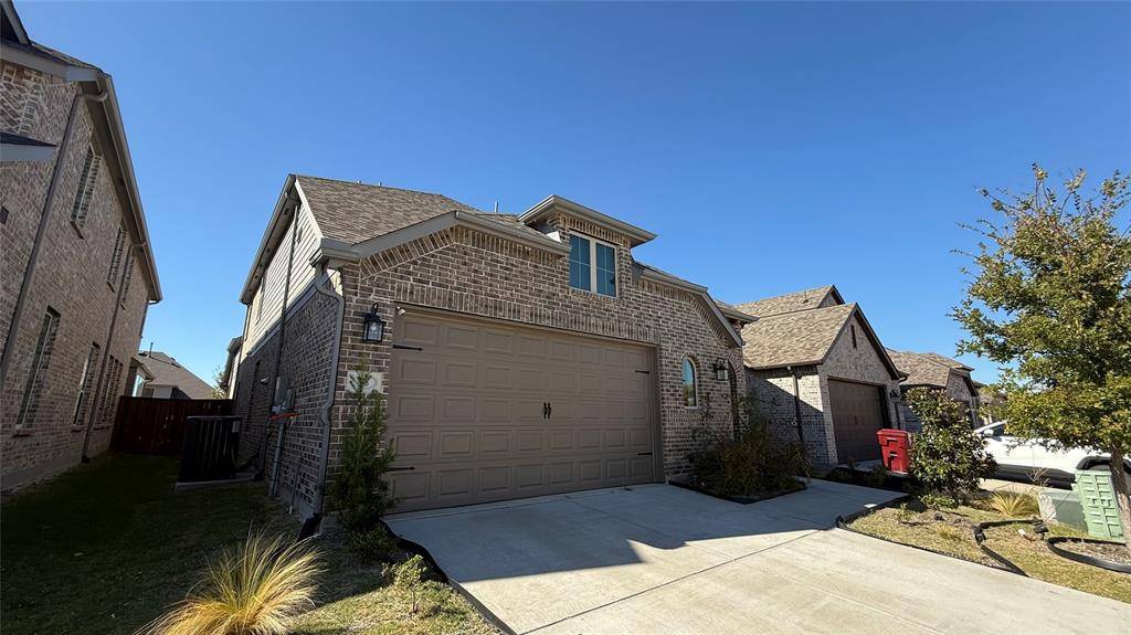 Van Alstyne, TX 75495,216 Haystack Drive