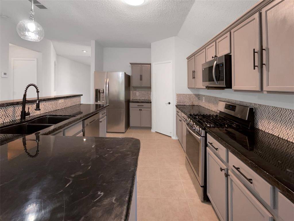 Glenn Heights, TX 75154,818 Creekside Drive