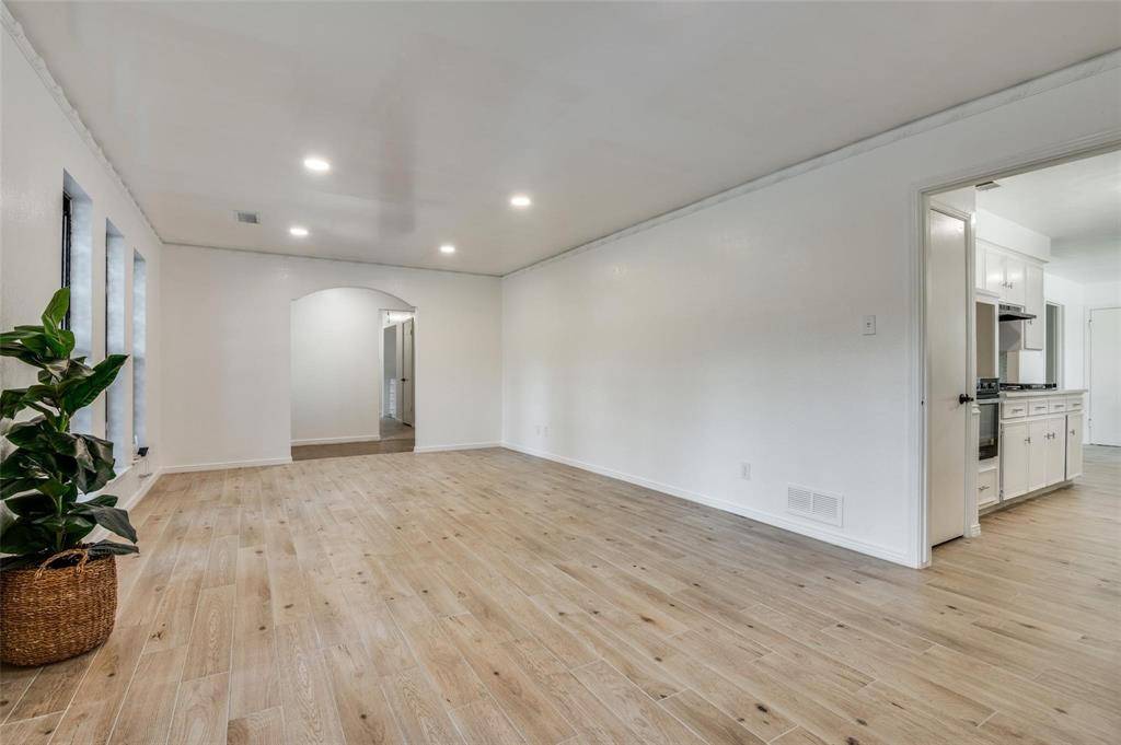 Dallas, TX 75232,6115 Red Bird Court