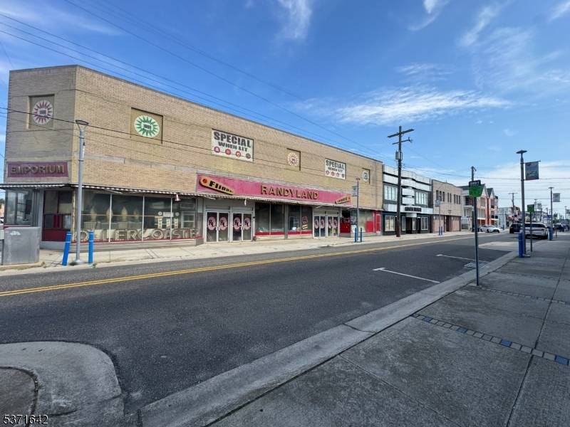 3210 Pacific Ave, Wildwood City, NJ 08260