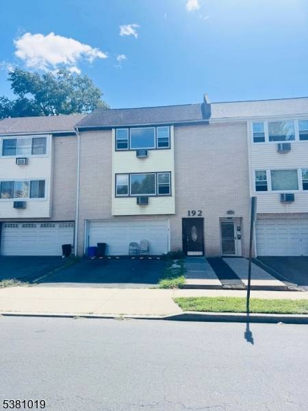 East Orange City, NJ 07017,192 PARK ST UNIT 2