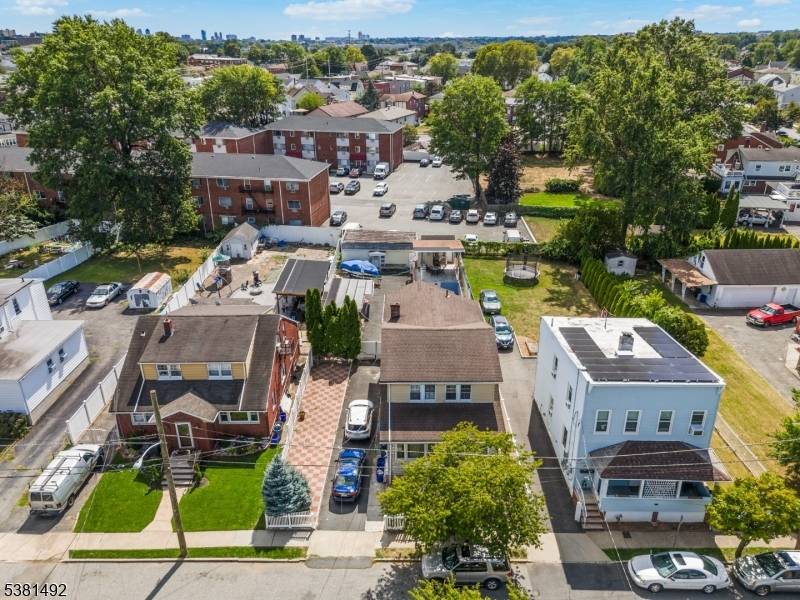 Belleville Twp., NJ 07109,229 Brighton Ave