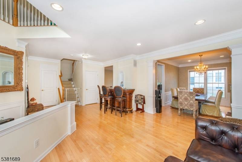 Totowa Boro, NJ 07512,6 Congressional Ln