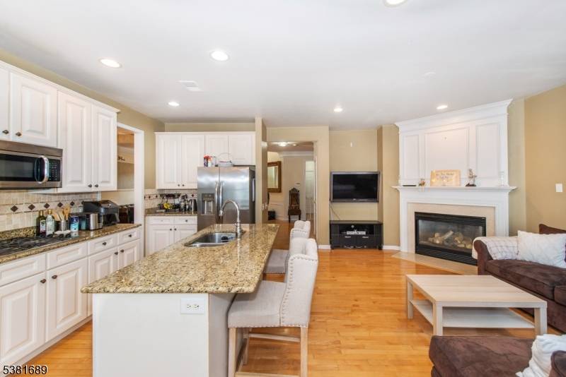 Totowa Boro, NJ 07512,6 Congressional Ln