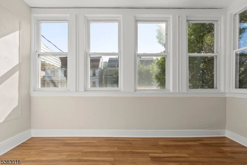 Newark City, NJ 07103,431 S 14Th St