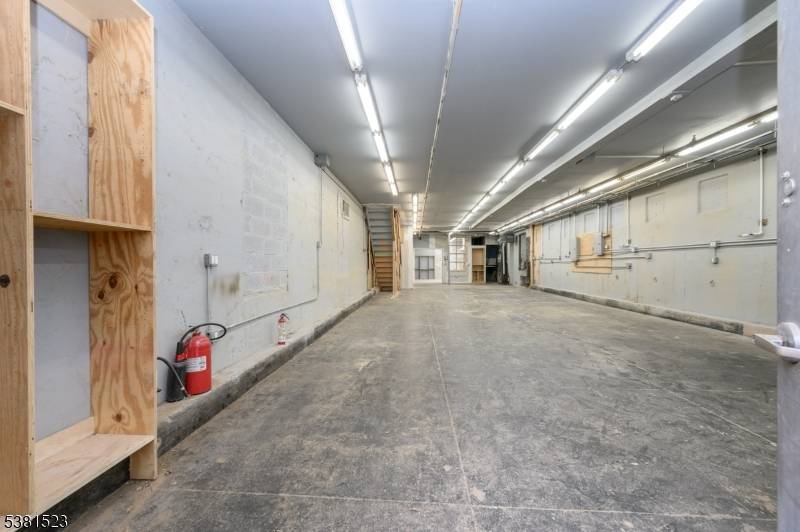 Paterson City, NJ 07524,172 Lyon St