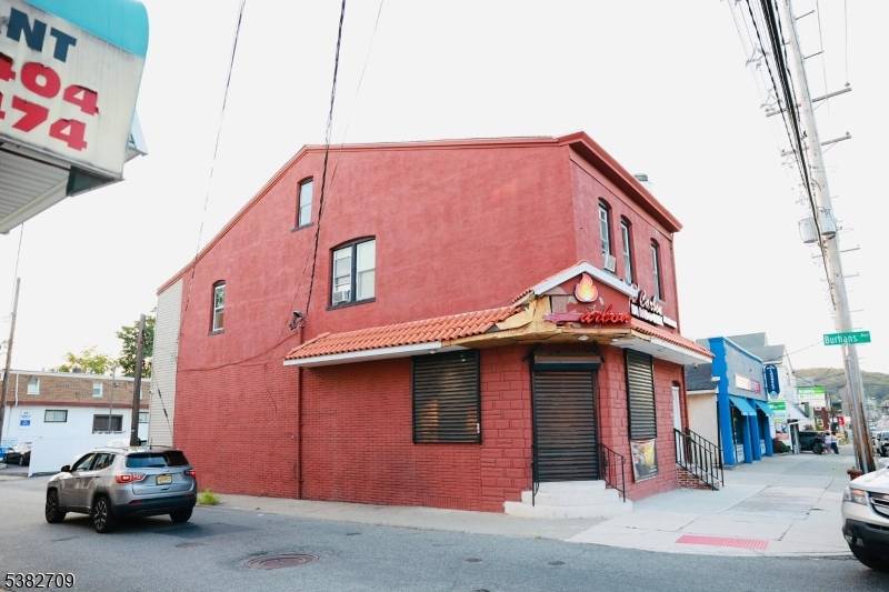 Haledon Boro, NJ 07508,237 Haledon Ave